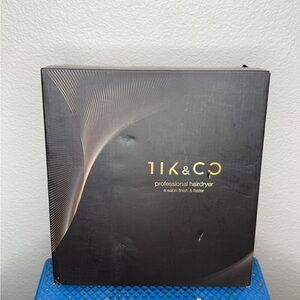 Professional Hairdryer - Black and Gold